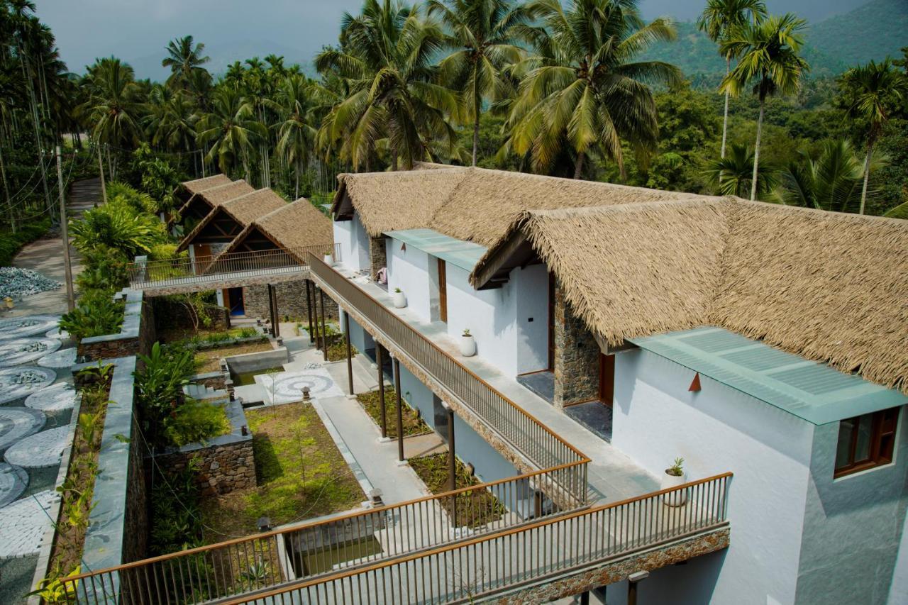Maayaa Riverside Villa By Kpm Tripenta Attappādi Exterior photo